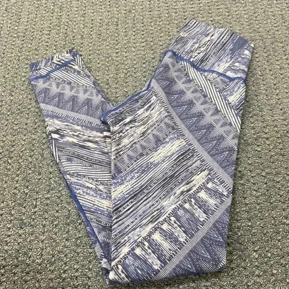 Lululemon legging - Picture 6 of 6